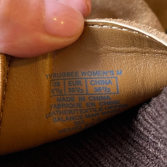 Tommy Hilfiger boots - Picture 3 of 7